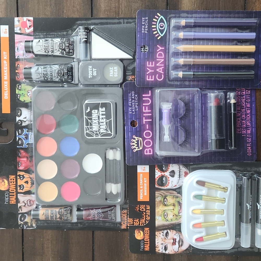 Deluxe Makeup Kit with Mixing Palette - Multicolor
